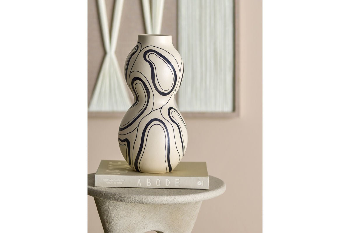 Luxusbetten24 Femimara Vase – Handgefertigtes Dekoratives Organisches Muster Beige/Schwarz