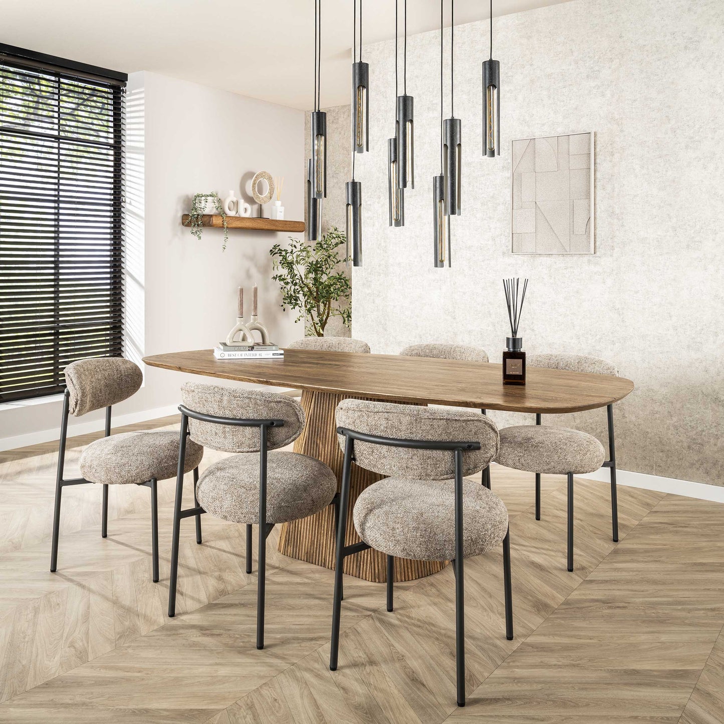 Luxusbetten24 Aveline Pendelleuchte – Schwarzes Rohr-Design mit 9 Leuchten