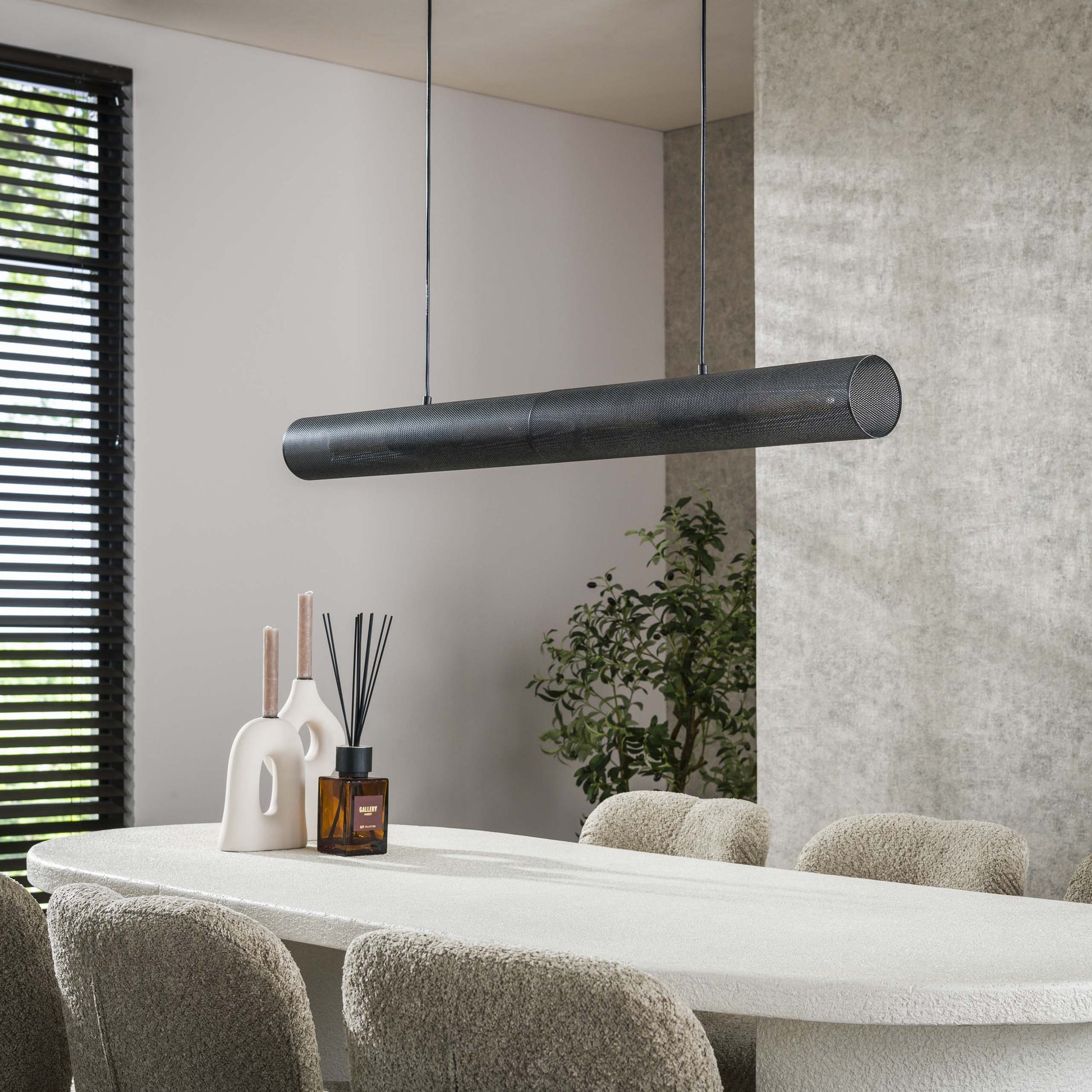 Luxusbetten24 Celvin Pendelleuchte Horizontales Tube‑Mesh‑Design mit 4 Leuchten Schwarz