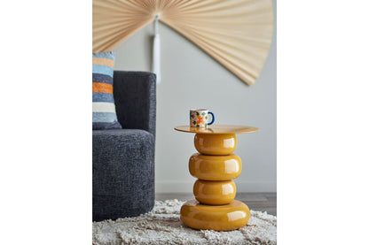 Luxusbetten24 Becca Beistelltisch Skulpturales Glänzendes Modernes Design Gelb