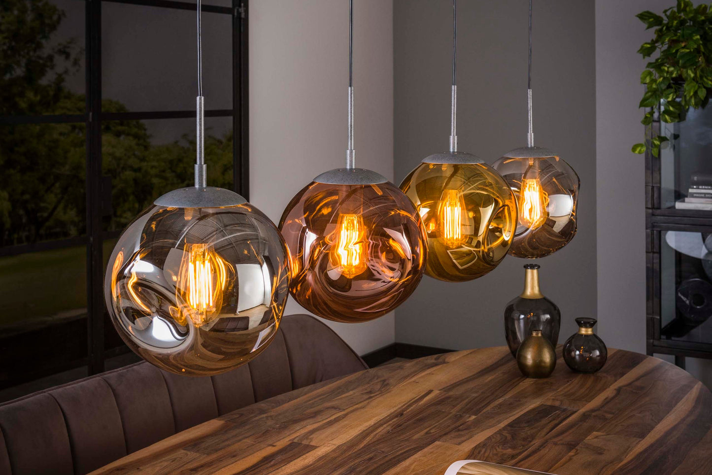 Virelli Pendelleuchte – 4 Leuchten in Metall-Farbkombination Gold, Kupfer und Chrom