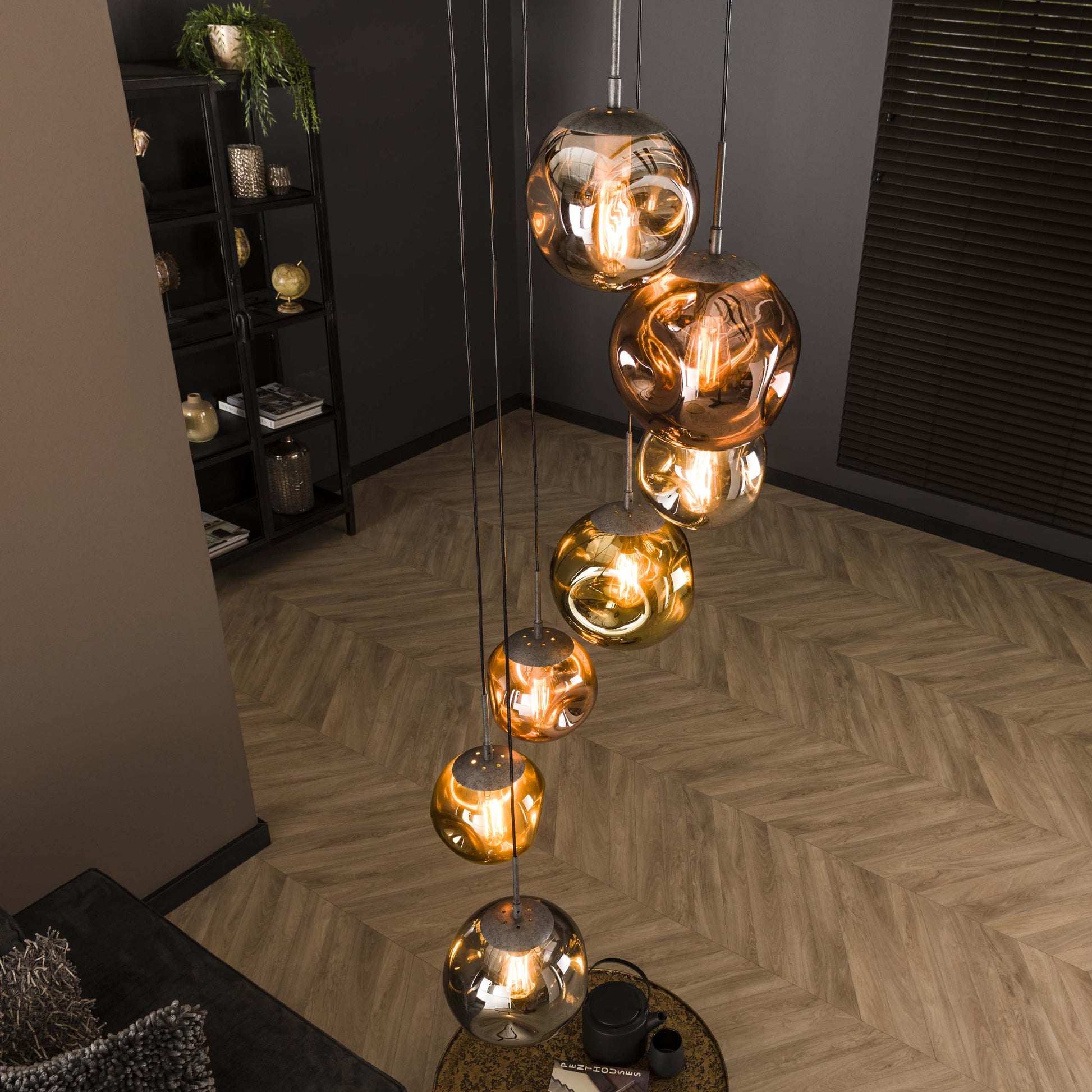 Elaris Pendelleuchte – 7‑teilige Metall‑Farbkombination in Gold, Kupfer und Chrom