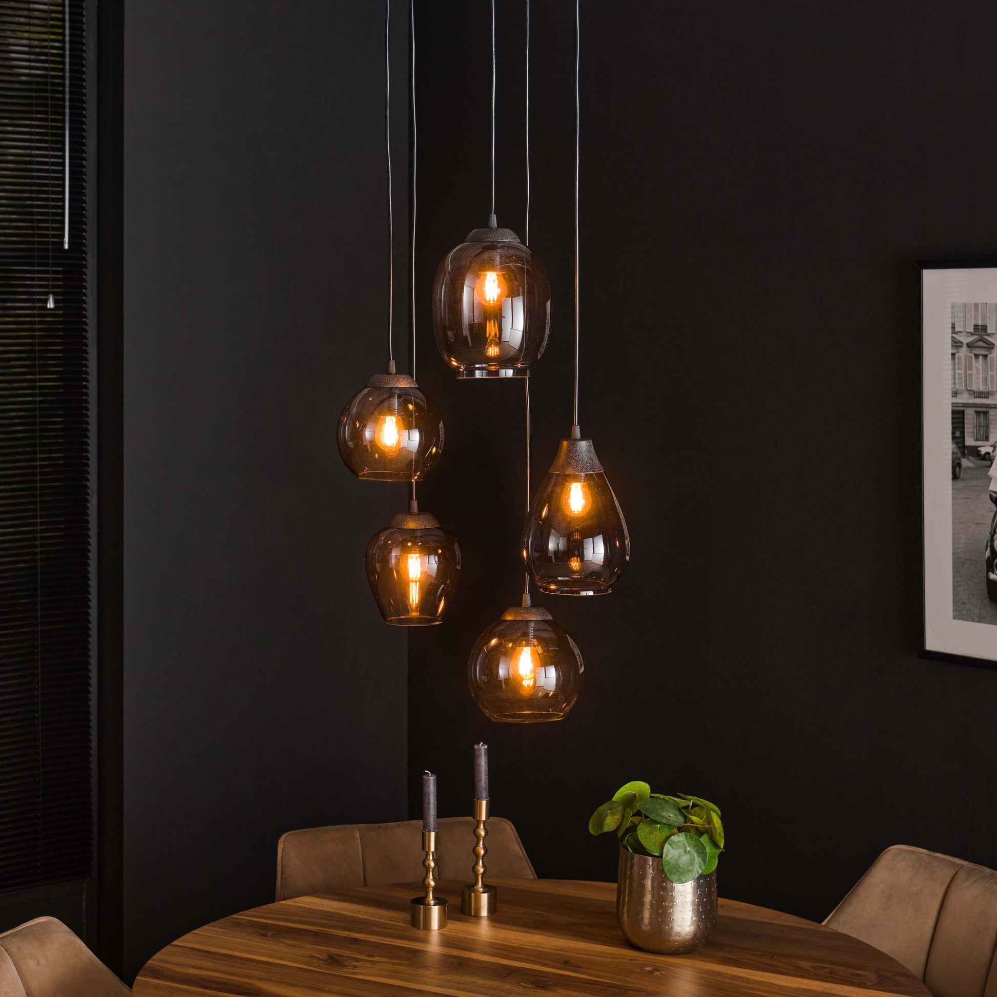 Luxusbetten24 Alaris Pendelleuchte Gestufte 5‑Leuchten Amberfarben Deckenlampe Design