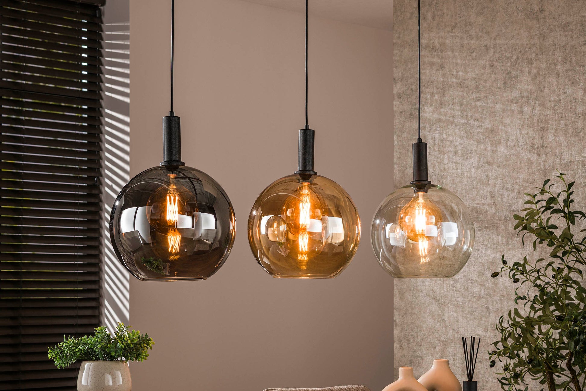 Seralis Pendelleuchte – 3 Glas-Schirme Chrom, Bernstein, Transparent