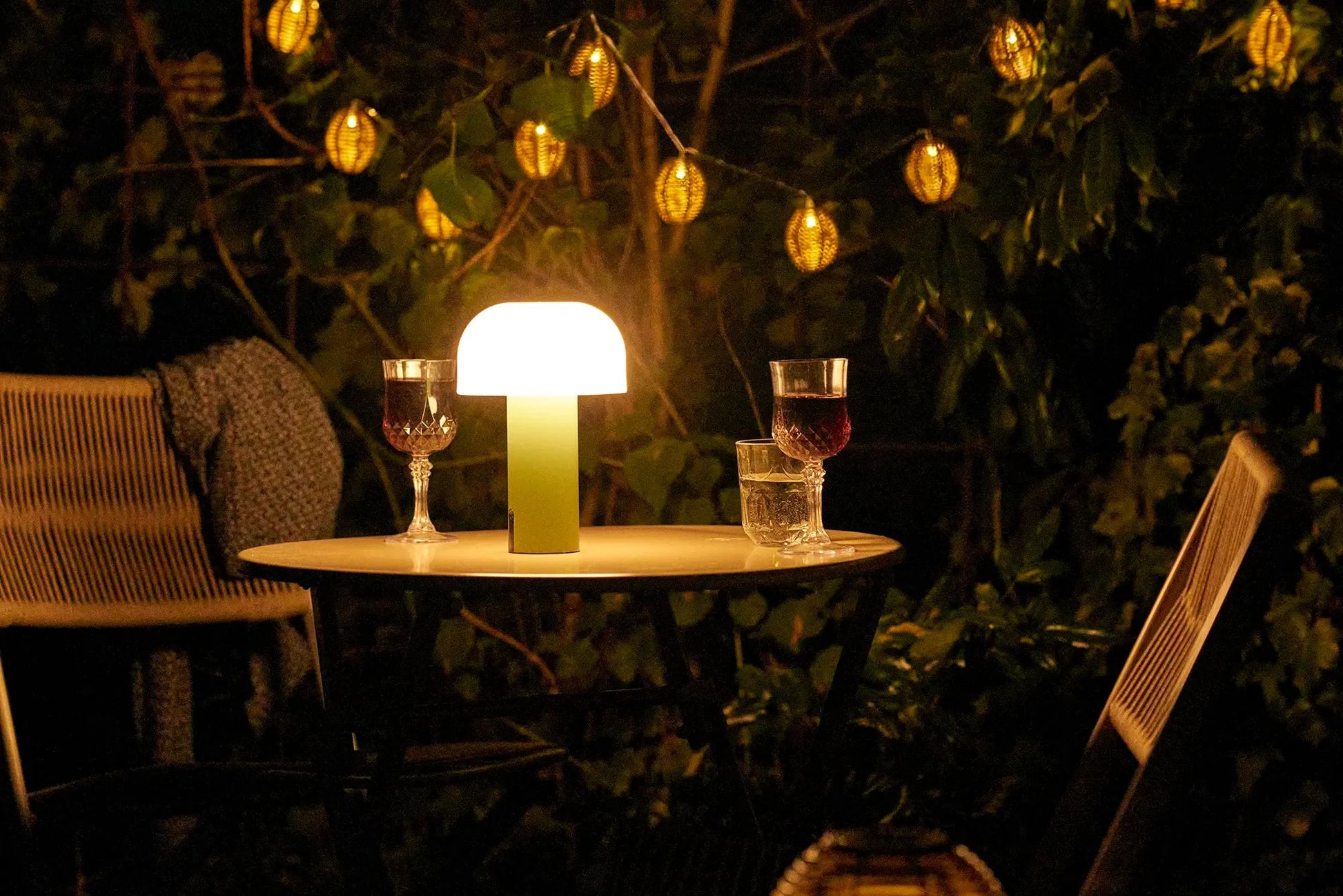 Keldenor Garten-Tischlampe Wetterfest für Balkon & Outdoor Grün