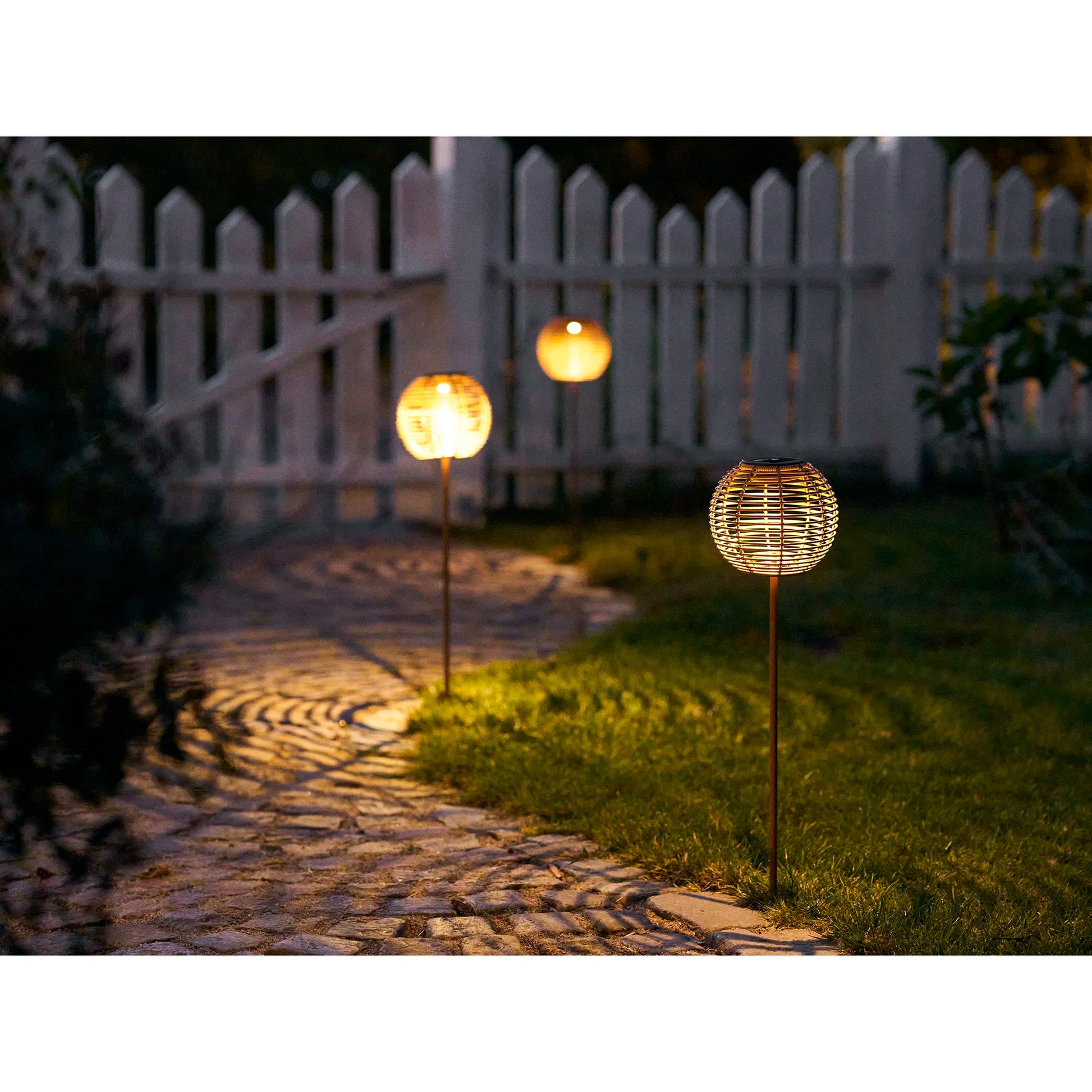 Garten Solarlampe Elmara – Wetterfeste Solarleuchte für Balkon & Outdoor