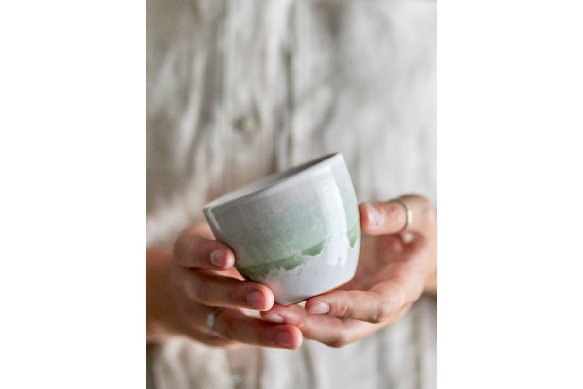 Luxusbetten24 Avelin Tasse Aus Steingut Ohne Henkel, Mehrfarbig