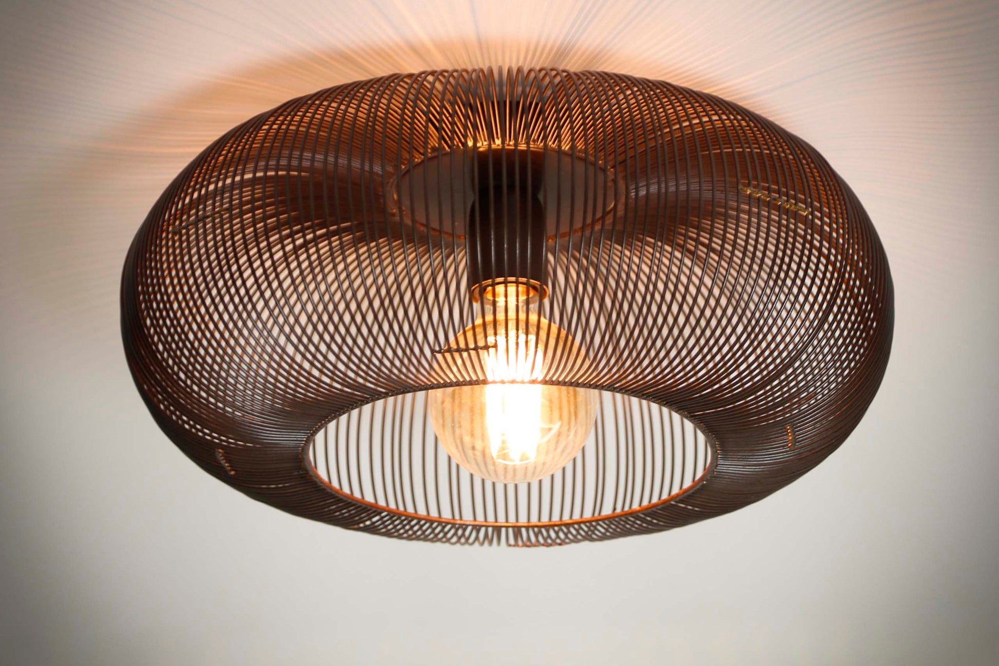 Luxusbetten24 Twira Moderne Deckenleuchte aus Schwarznickel mit Kupferdetails