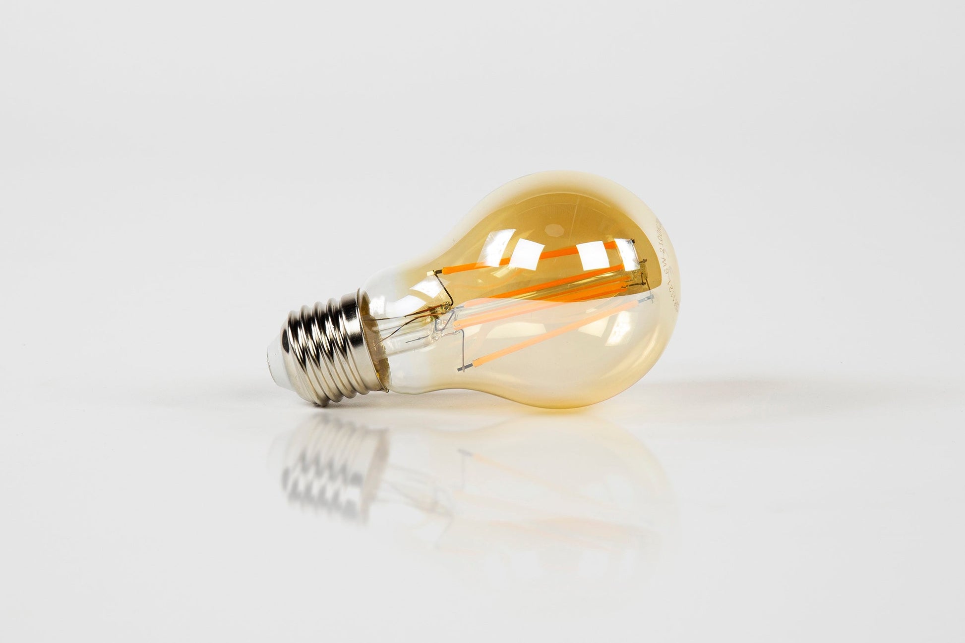 LED-Glühlampe Pandan – A60-E27 mit warmem Licht