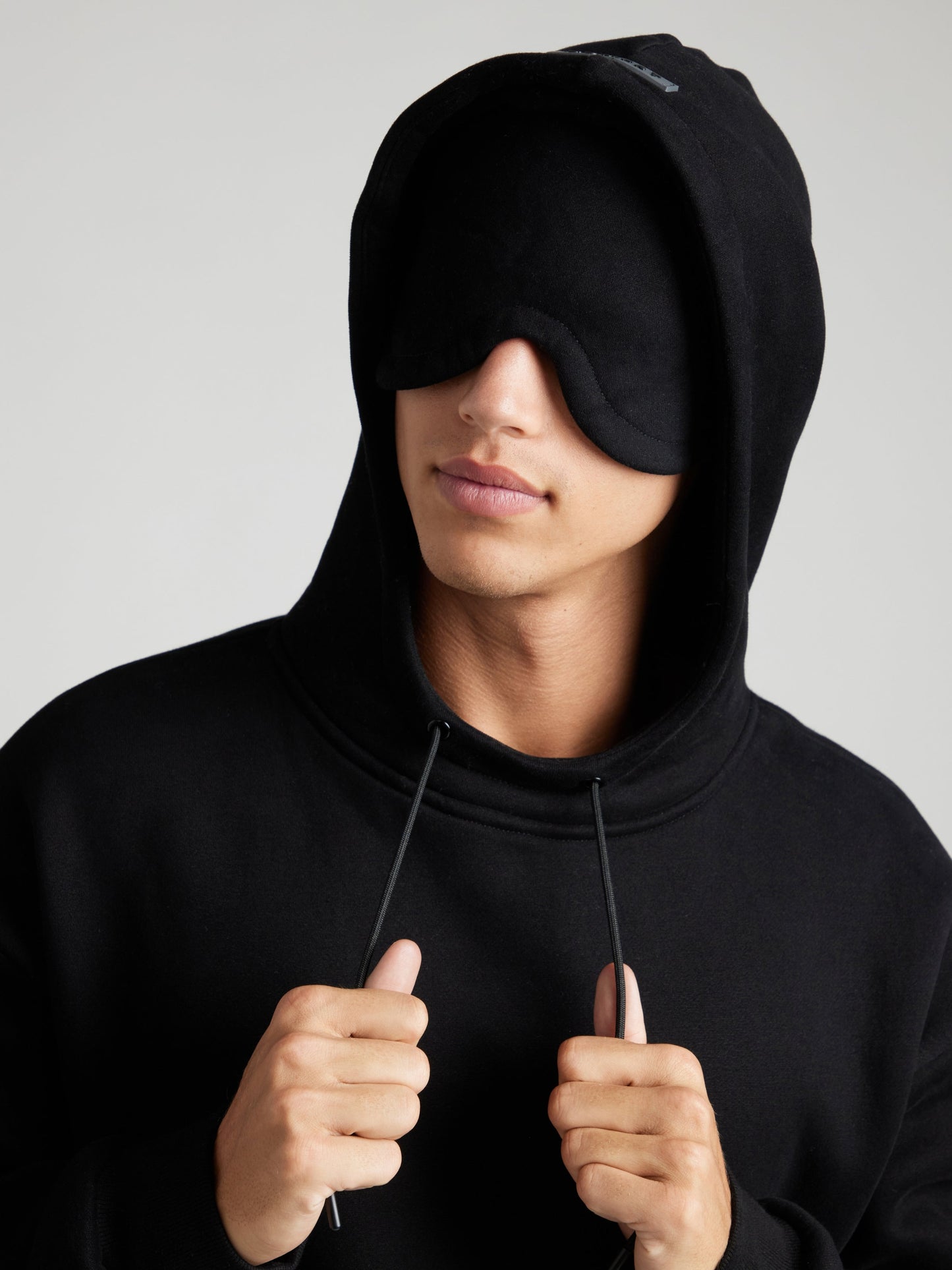 Comfrt Airplane Mode Travel Hoodie mit integrierter Augenmaske