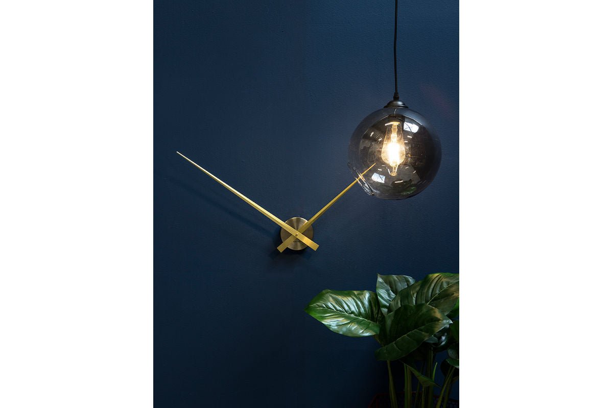 Luxusbetten24 Ozzy Wanduhr Offenes Design Goldoptik 30cm Durchmesser