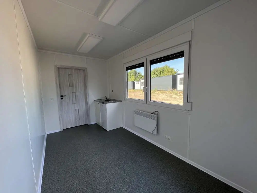 Conteneur Base De Vie Avec Cuisinette, WC Et Douche 6,00 x 2,43m