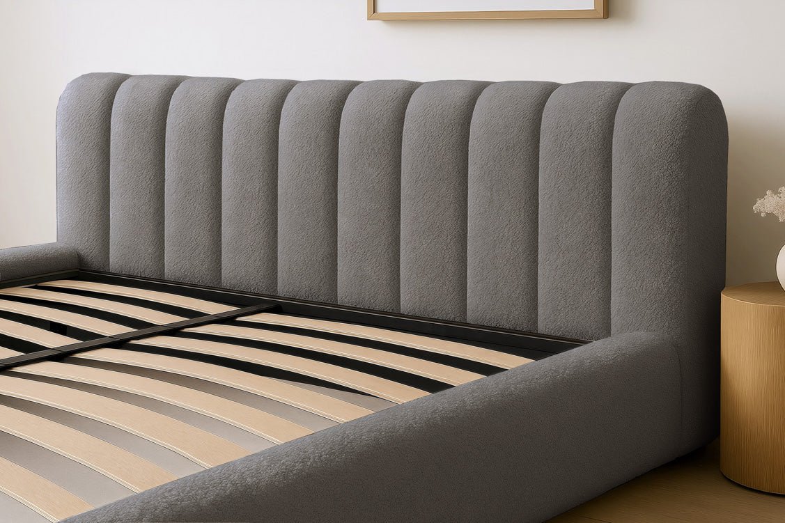 Luxusbetten24 Designer Selene Bouclé Polsterbett 120x200 Beige mit Stauraum
