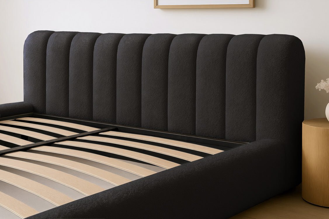 Luxusbetten24 Designer Selene Bouclé Polsterbett 120x200 Beige mit Stauraum