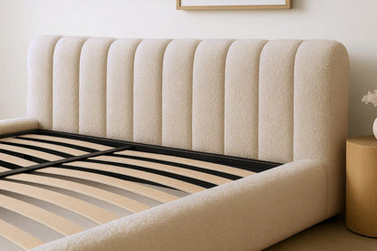 Luxusbetten24 Designer Selene Bouclé Polsterbett 120x200 Beige mit Stauraum