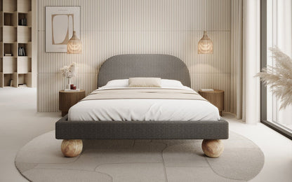 Luxusbetten24 Milo Designer Polsterbett Bouclé mit runden Holzfüßen