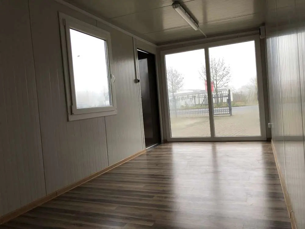 Bürocontainer 6 ×2,40 m – Stahlrahmen Wände mit LED‑Beleuchtung und Doppelglas