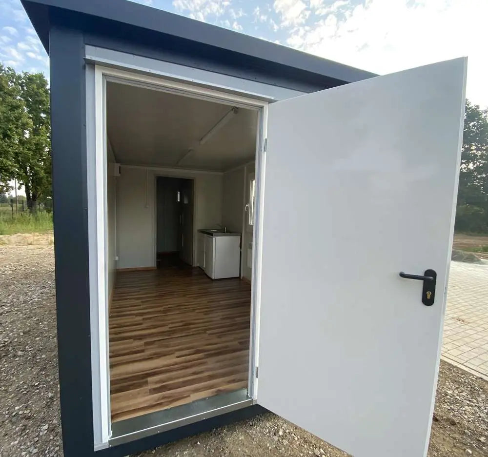 Conteneur bureau 6,00 x 2,40m avec WC, douche et cuisinette