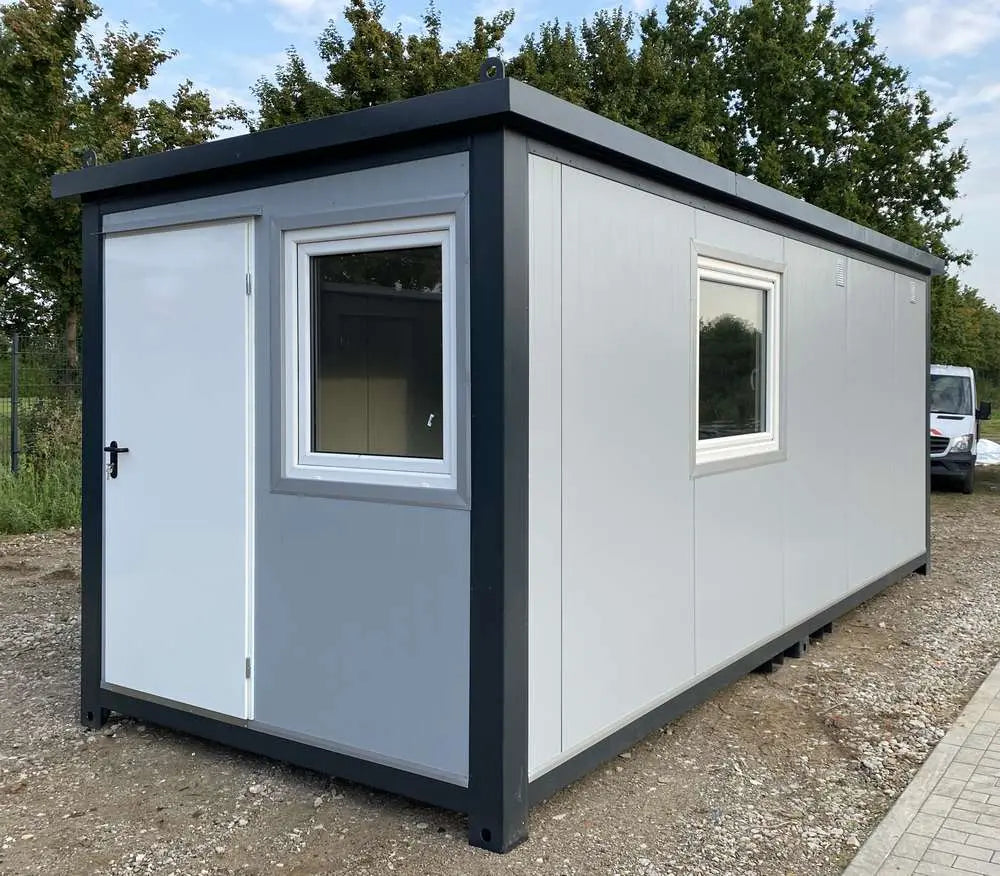 Conteneur bureau 6,00 x 2,40m avec WC, douche et cuisinette