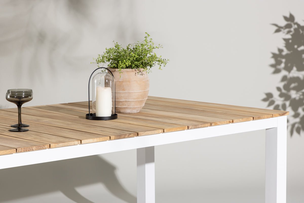 Garten Esstisch Eliano - 210x100 cm mit einer Tischplatte aus Teakholz in Naturoptik