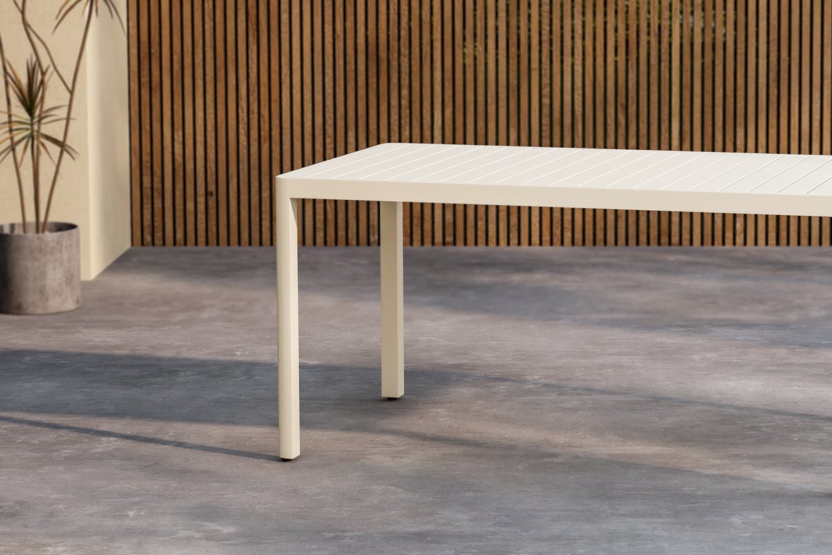 Garten Esstisch Vasta - 150x85 cm aus Aluminium in Beige oder Schwarz