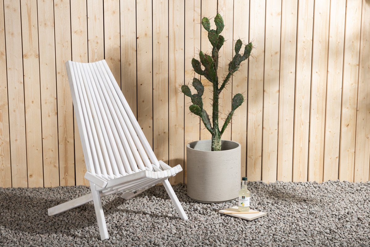Luxusbetten24 Loungesessel Aktiv Outdoor – Akazienholz, Weiß, Wetterfest, Neu