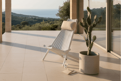 Luxusbetten24 Loungesessel Aktiv Outdoor – Akazienholz, Weiß, Wetterfest, Neu