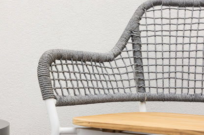 Gartenstuhl Amore - In Grau mit einer Sitzfläche aus Teakholz