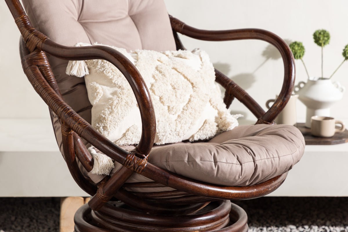 Luxusbetten24 Finn Garten Loungesessel Rattan Outdoor Premium, Dunkelwalnuss