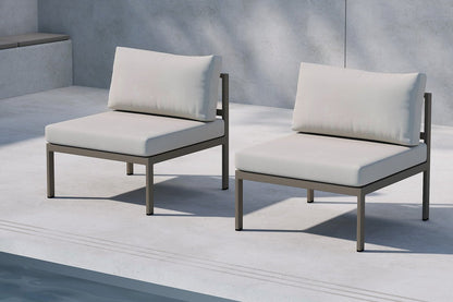 Luxusbetten24 Selva Loungesessel mit Aluminiumgestell und Zwei Kissen, Braun