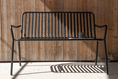 Luxusbetten24 Rover Gartenbank Aluminiumoptik Beige