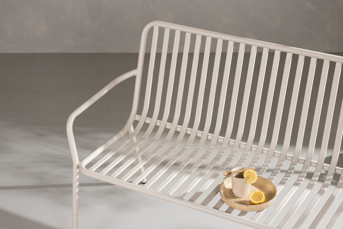 Luxusbetten24 Rover Gartenbank Aluminiumoptik Beige