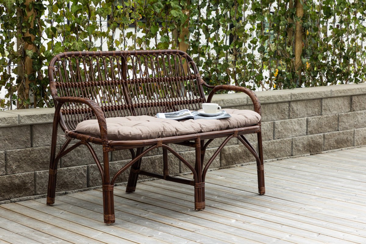 Luxusbetten24 Tobias Gartenbank Rattan, Dunkelwalnuss, Braun