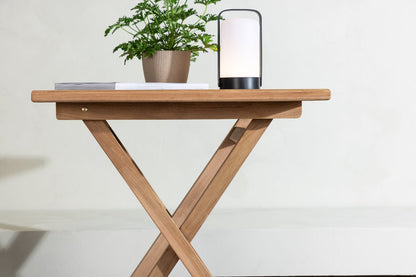 Luxusbetten24 Arvo Gartentisch, Quadratischer Café-Tisch aus Teakholz, Natur