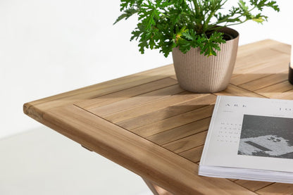 Luxusbetten24 Arvo Gartentisch, Quadratischer Café-Tisch aus Teakholz, Natur