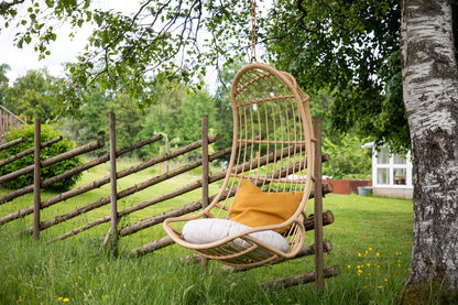 Luxusbetten24 Kaelis Hängesessel Aus Rattan Beige Garten Entspannen