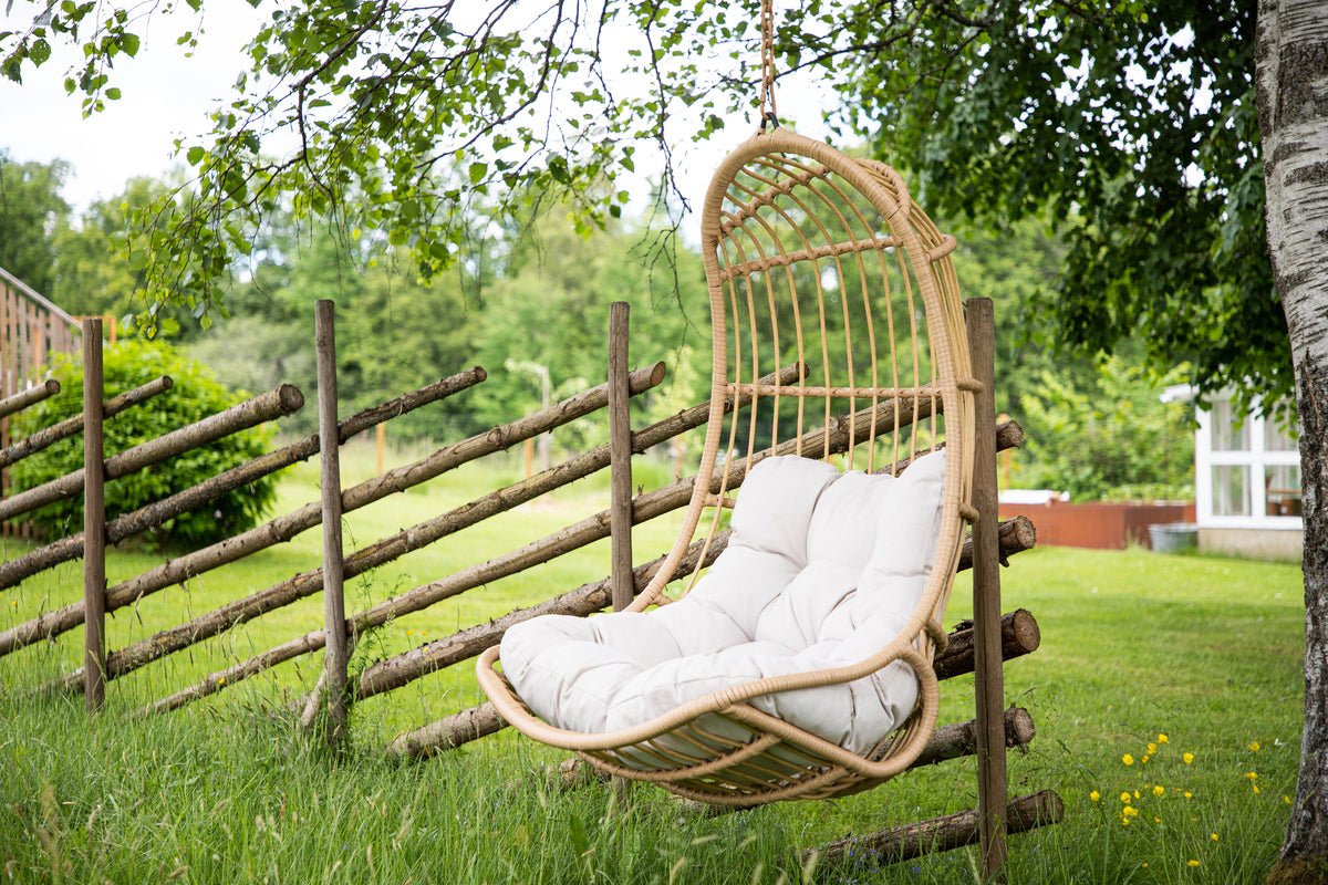 Luxusbetten24 Kaelis Hängesessel Aus Rattan Beige Garten Entspannen