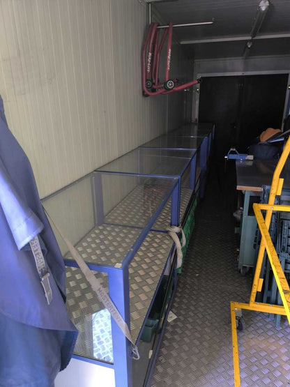 Mobiler Werkstatt-Box Monoblock 8 m mit Tür, Licht und Solartüren