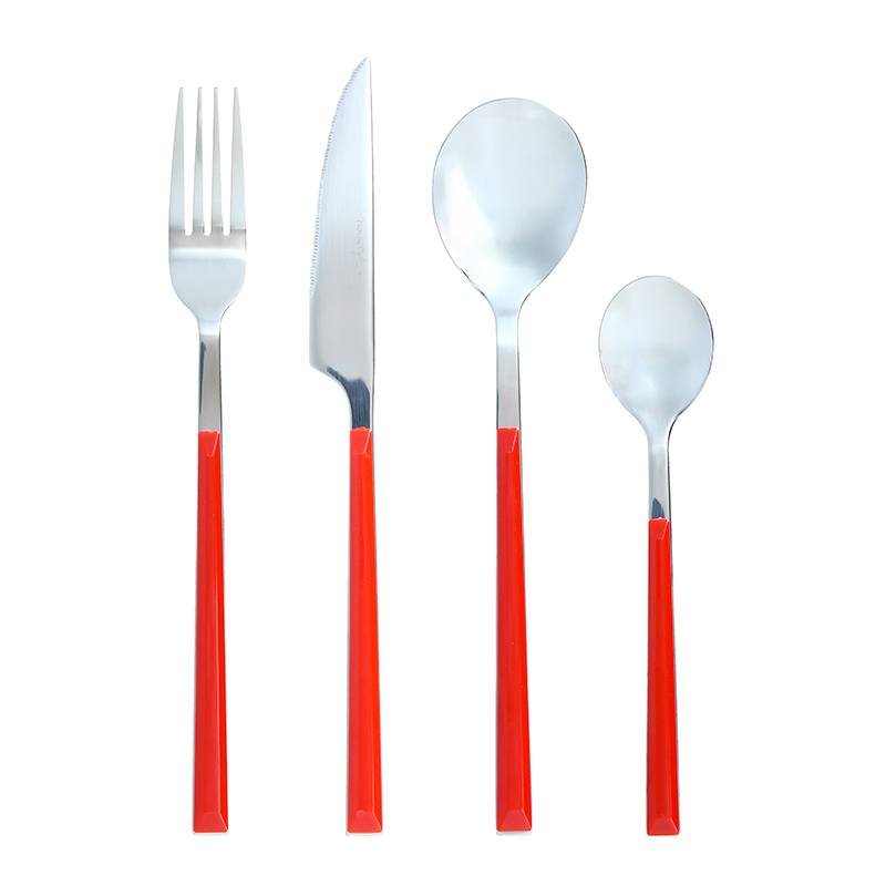 Set de Cubertería 24 piezascolor rojo para 6 personas