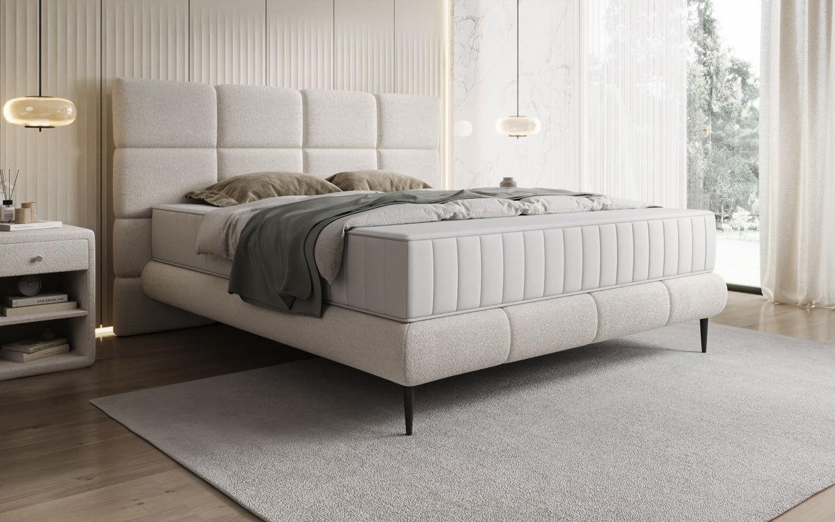 Luxusbetten24 Nessa Boxspringbett mit Hohen Füßen in Teddy Bouclé