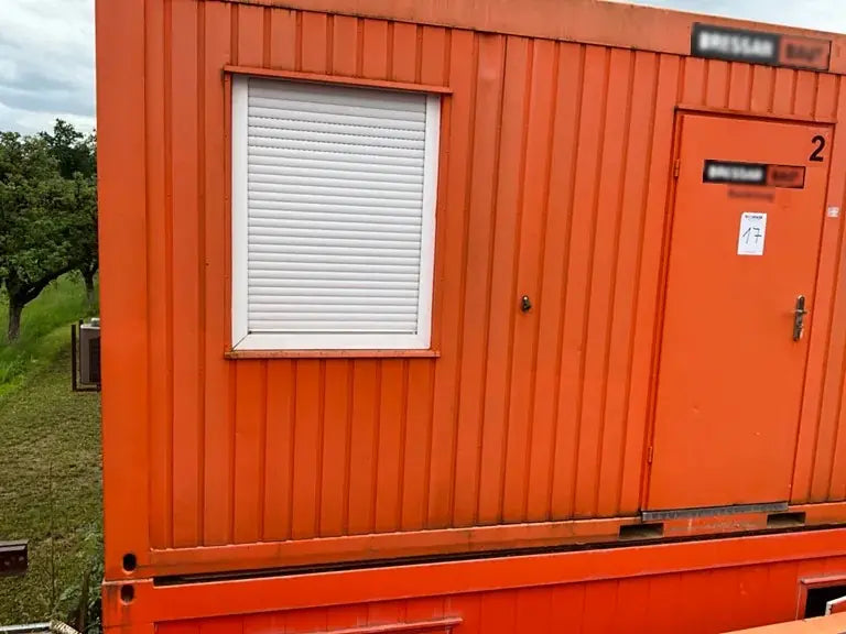 Modularer Bürocontainer 2011 Stahl Corten mit Isolierung und LED-Beleuchtung