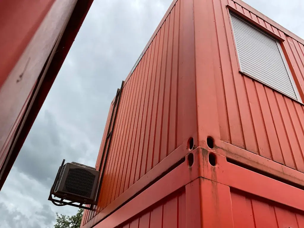 Modularer Bürocontainer 2011 Stahl Corten mit Isolierung und LED-Beleuchtung