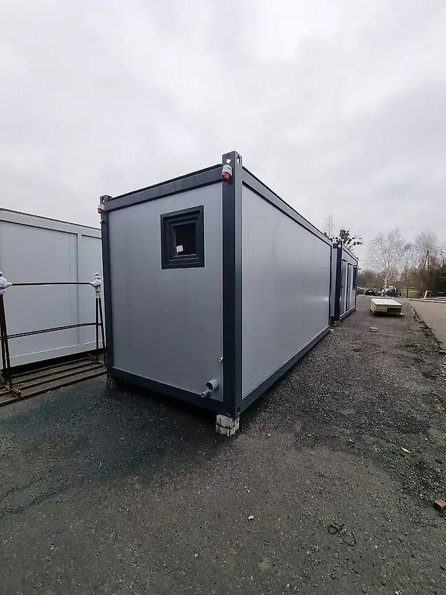 Standard Bürocontainer 6058×2438 mm – Stahlrahmen, Sandwichpaneele, inkl. Tür