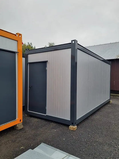 Standard Bürocontainer 6058×2438 mm – Stahlrahmen, Sandwichpaneele, inkl. Tür