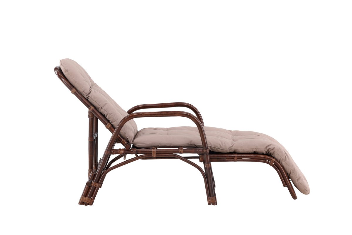 Luxusbetten24 Sonnenliege Virell aus Rattan mit Kissen, Walnuss