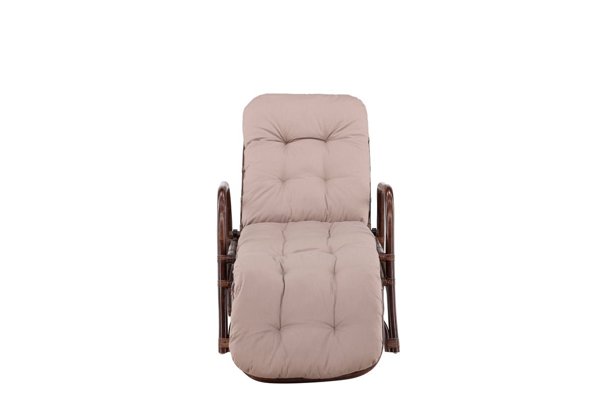 Luxusbetten24 Sonnenliege Virell aus Rattan mit Kissen, Walnuss