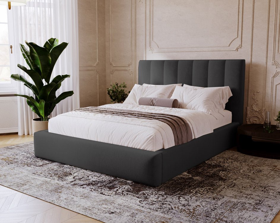 Luxusbetten24 Lunera Designer Polsterbett, Samt mit Stauraum, 200×200 cm, Hellgrau