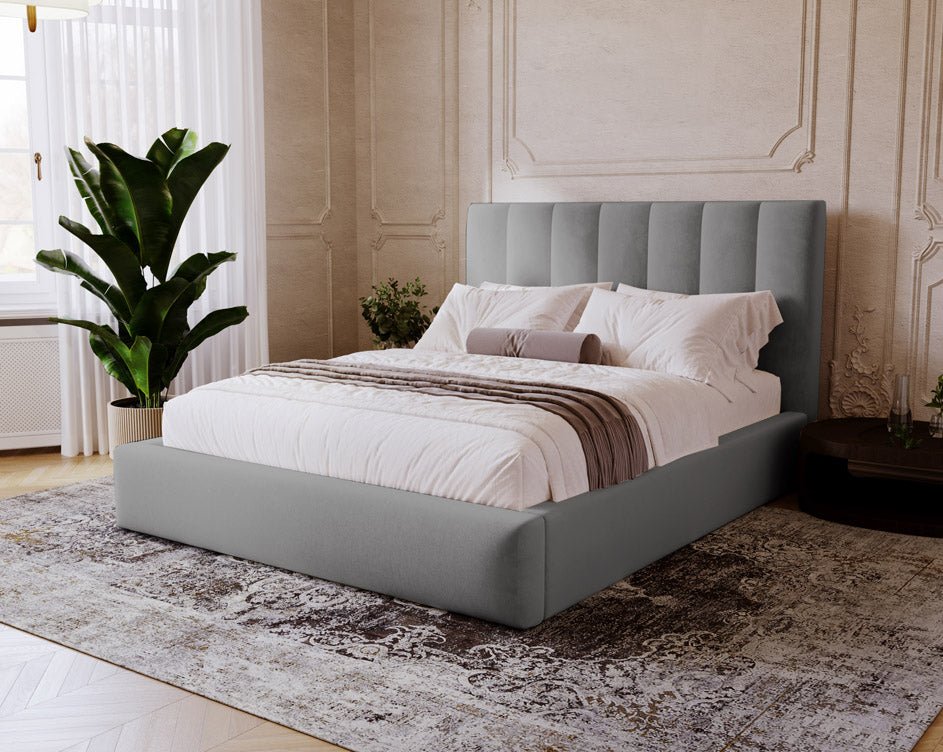 Luxusbetten24 Lunera Designer Polsterbett, Samt mit Stauraum, 200×200 cm, Hellgrau