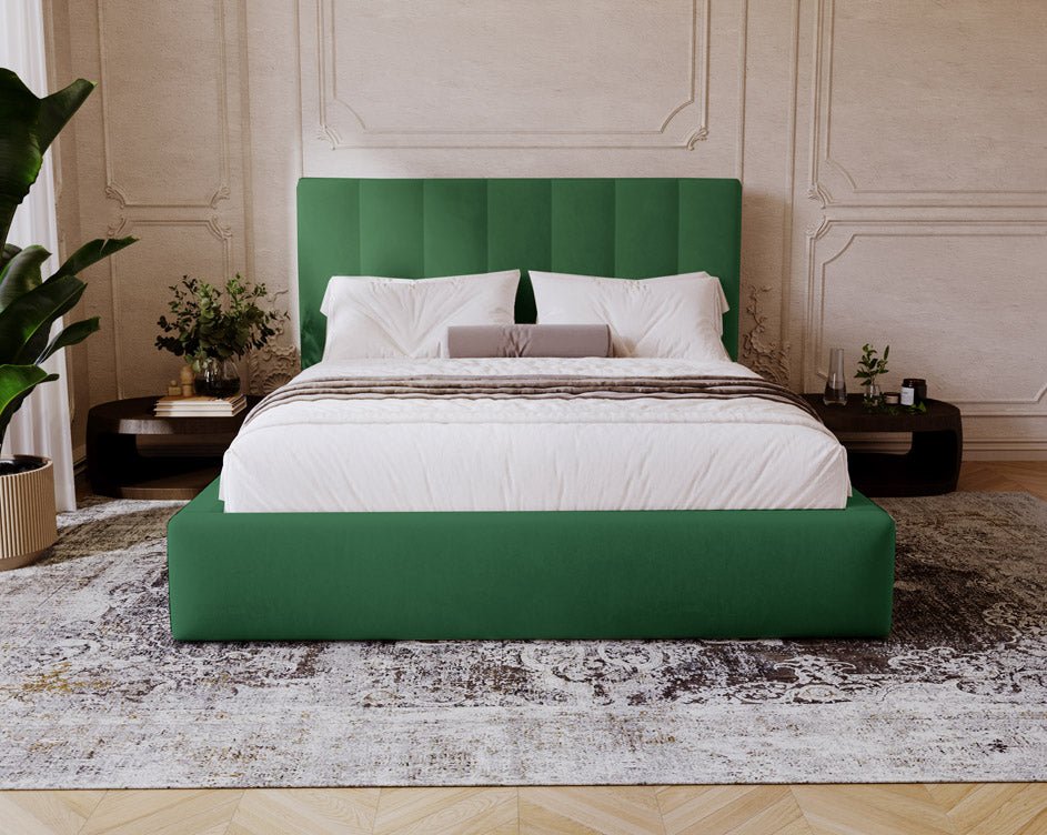 Luxusbetten24 Lunera Designer Polsterbett, Samt mit Stauraum, 200×200 cm, Hellgrau