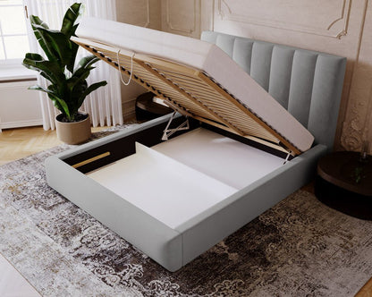 Luxusbetten24 Lunera Designer Polsterbett, Samt mit Stauraum, 200×200 cm, Hellgrau